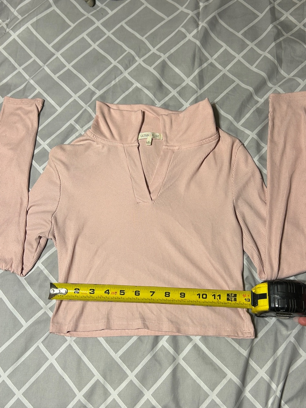 Ultra Flirt Light Pink Ribbed V-Notch Long Sleeve Crop Top
